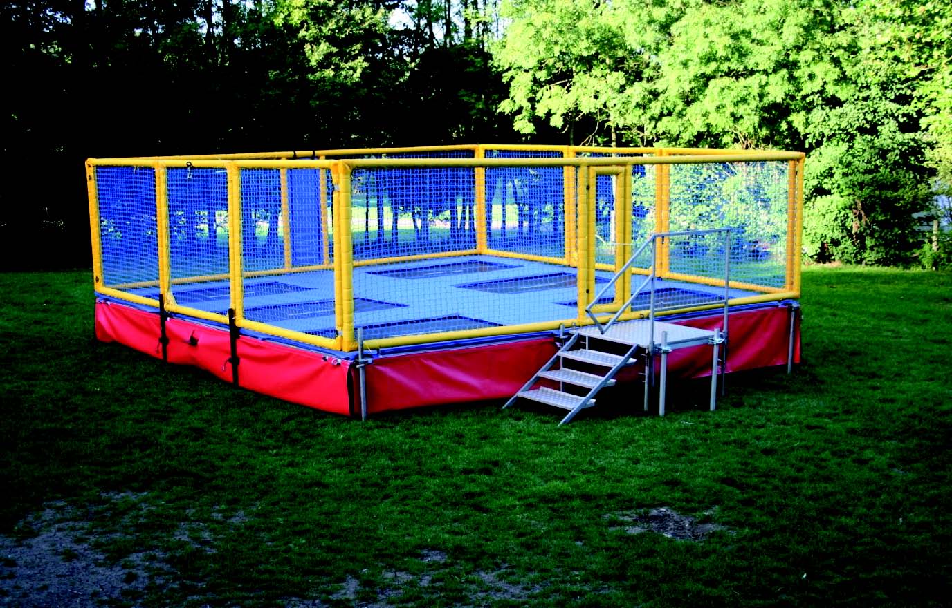 6 Bed Trampoline hire